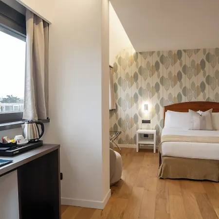 Dei Congressi Hotel 4*